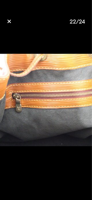 Bolso Louis Vuitton Petit Noe color caramelo