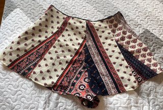 Pantalón corto estampado cintura alta