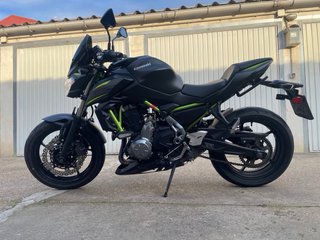 Kawasaki Z650 2018 limitada A2