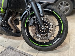 Kawasaki Z650 2018 limitada A2