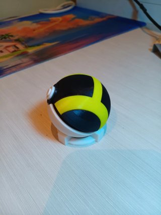 Ultra ball antiestrés de 5,4 cm con botón clicky