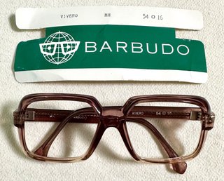 Años 70, 4 monturas de gafas nuevas Barbudo.