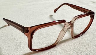 Años 70, 4 monturas de gafas nuevas Barbudo.