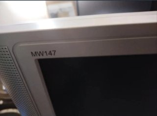 Televisor plano AIRIS MW147 20"