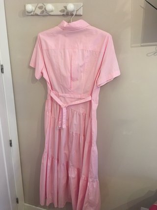 Vestido camisero midi de Zw Collectlion de Zara.