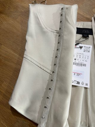 Corpiño crema satinado talla S
