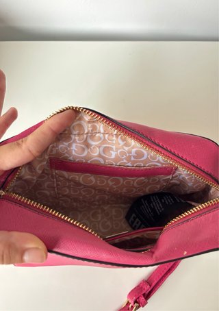 Bolso Guess Rosa y Dorado