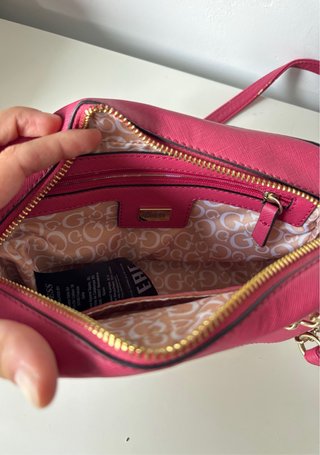 Bolso Guess Rosa y Dorado
