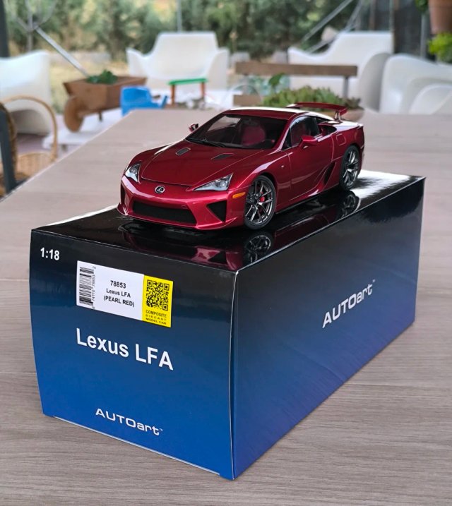 1:18 Lexus LFA, AutoArt