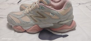 Zapatillas New Balance 9060 Gris Rosa
