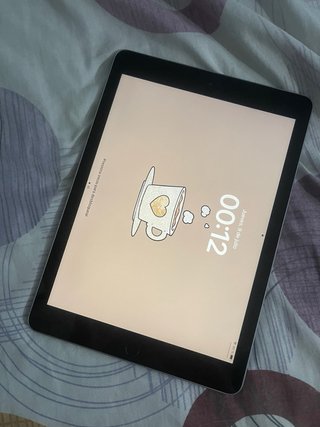 iPad 9.7 5ta Gen 32GB Gris Espacial