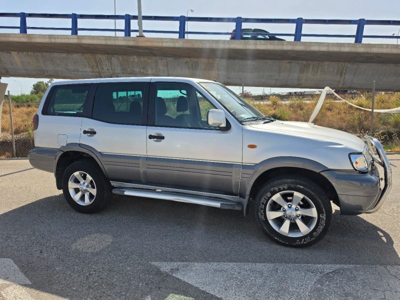 Nissan Terrano II 2005 - foto 1