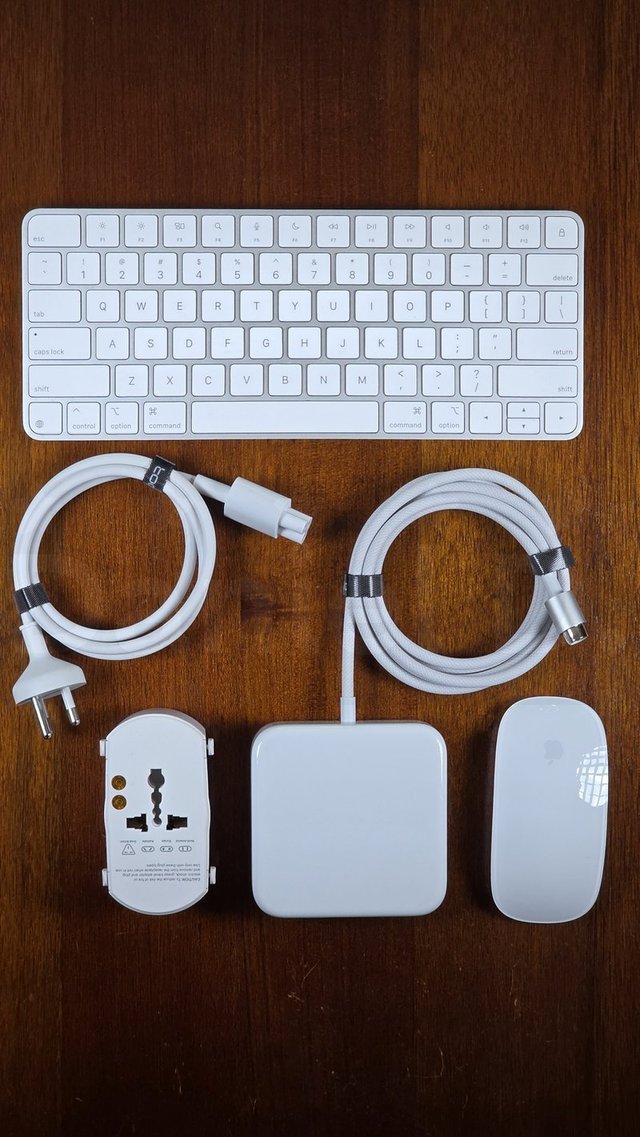 Apple iMac M4 24" 16GB/256GB COMO NUEVO