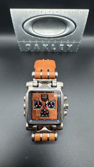 Lote Oakley Penny Cooper y Time Tank
