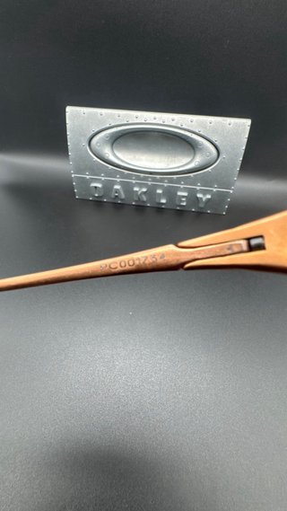 Lote Oakley Penny Cooper y Time Tank