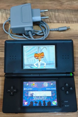 Nintendo DS Lite Negra + Cargador y 3 Juegos