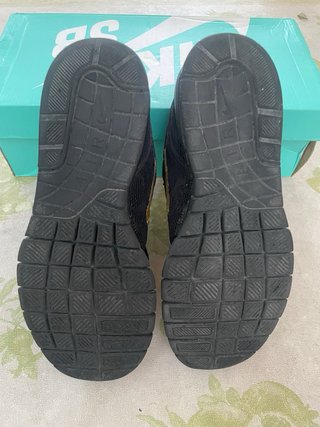 Nike SB Janoski Max Negro/Dorado