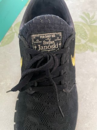 Nike SB Janoski Max Negro/Dorado
