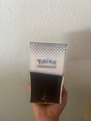 Pokemon etb Evoluciones Prismáticas señlada esp