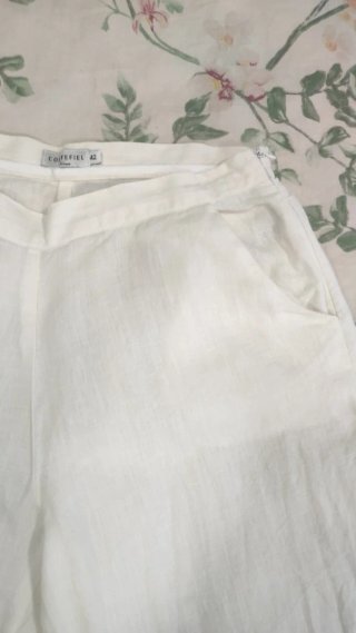 Pantalón blanco Cortefiel