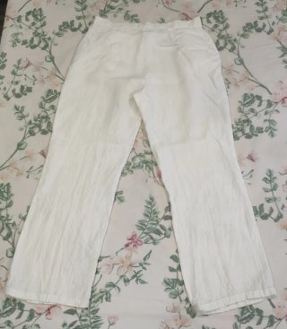 Pantalón blanco Cortefiel