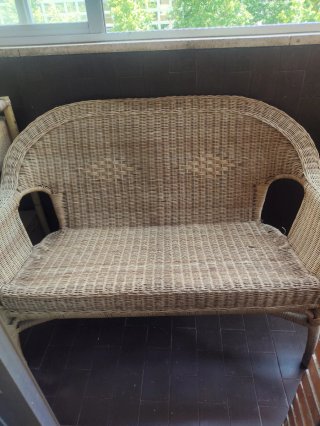Sofá de bambú y  mimbre