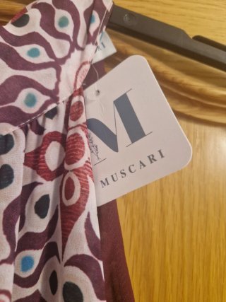 Vestido fiesta estampado cuello halter sin uso
