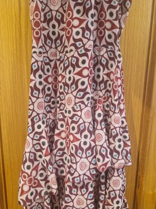 Vestido fiesta estampado cuello halter sin uso