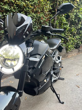 Moto Eléctrica Urbet Gadiro 125 Negra