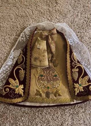 Terno bordado oro Virgen y Niño Jesús