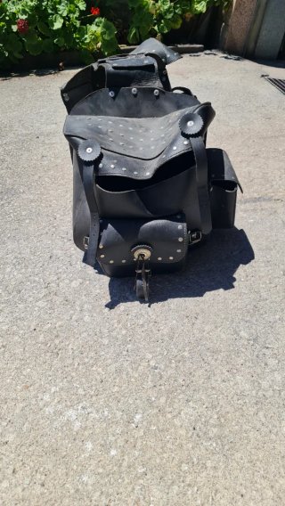 Alforjas de cuero para moto