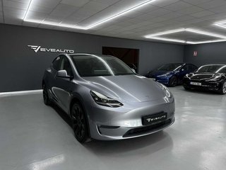 Tesla Model Y Dual Motor Gran Autonomía AP Mejorado y Bola