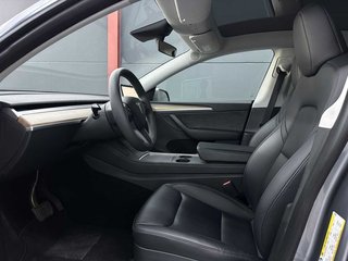 Tesla Model Y Dual Motor Gran Autonomía AP Mejorado y Bola