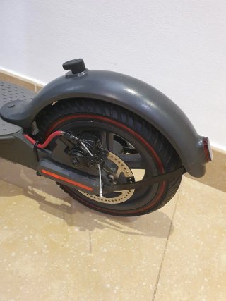 Patinete Xiaomi M365 como nuevo! Con casco!!