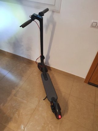 Patinete Xiaomi M365 como nuevo! Con casco!!