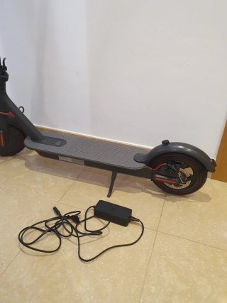 Patinete Xiaomi M365 como nuevo! Con casco!!