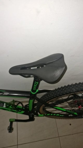 Bicicleta Montaña scott scale 950 29 pouce