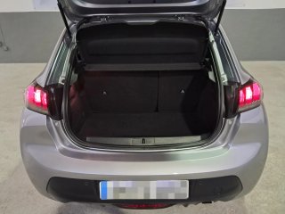 Peugeot 208 2021