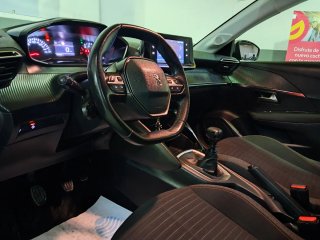 Peugeot 208 2021