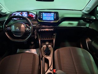 Peugeot 208 2021