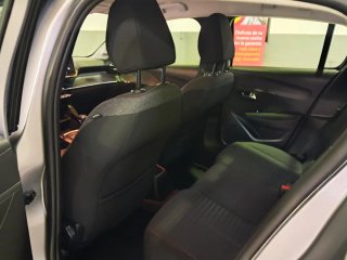 Peugeot 208 2021