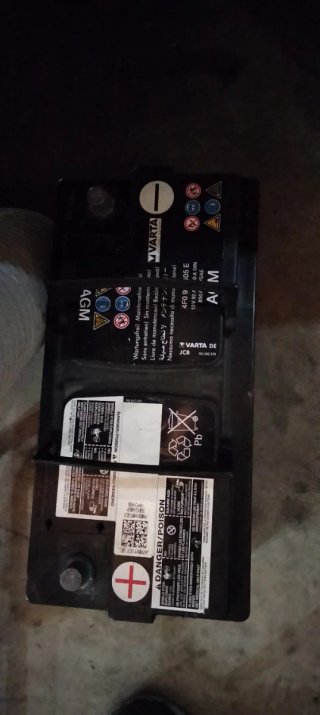 Batería Varta AGM 4F09 12V 92Ah