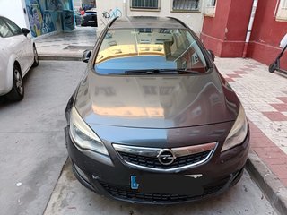 Opel Astra 2012