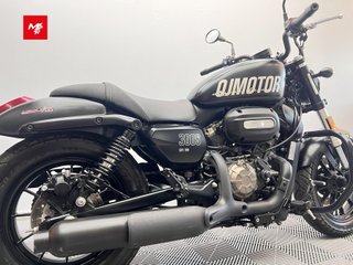 QJ MOTOR SRV 300 2025 8100 kms.