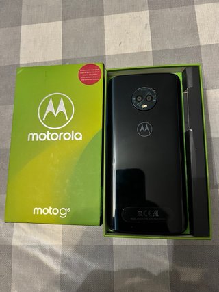 Móvil Motorola Negro y Verde lo vendo falta de uso
