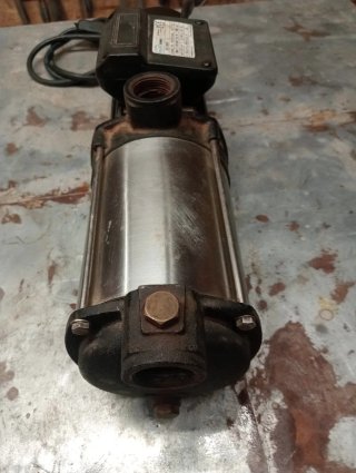 Bomba de agua UC 100/5 para reparar