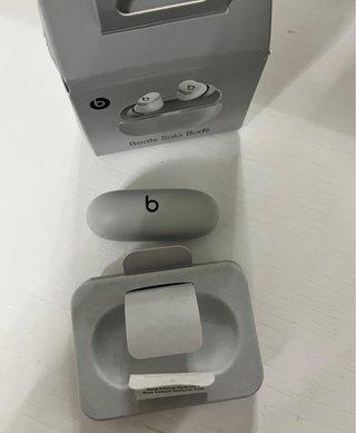 Beats Solo Buds Audífonos Inalámbricos