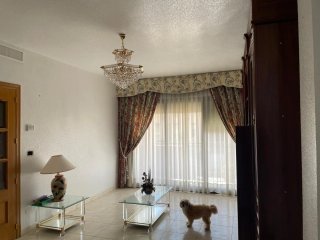 Lámparas y mesitas para salón