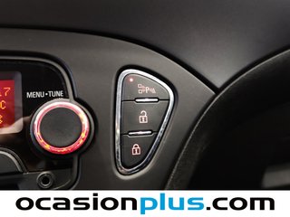 Opel Corsa 1.4 Expression 55 kW (75 CV)