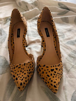 Zapatos Mango tacón estampado leopardo